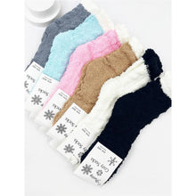 Load image into Gallery viewer, Two Tone Solid Cable Pattern Cozy Socks
