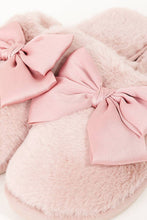 Load image into Gallery viewer, Fluffy Bow Decor Slippers
