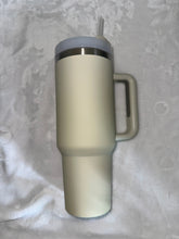 Load image into Gallery viewer, Stay Hydrated 40oz Insulated Cup
