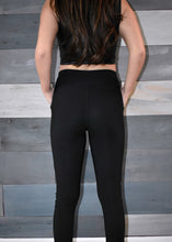 Load image into Gallery viewer, Cinch Me In Leggings
